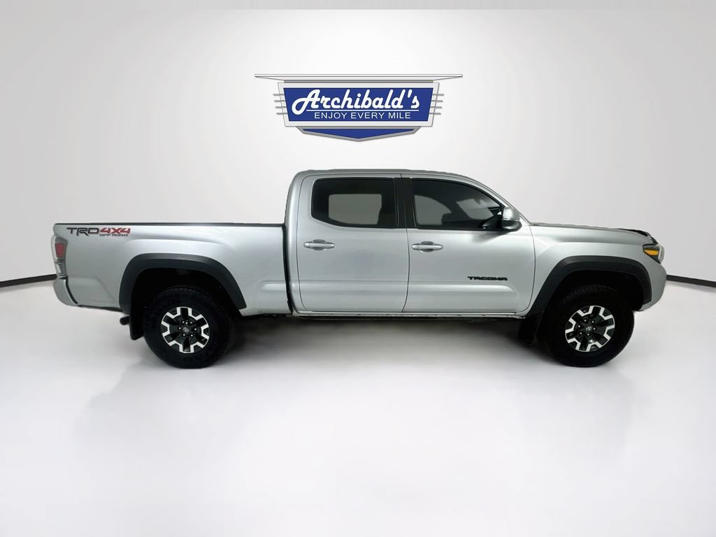 Used 2023 Toyota Tacoma TRD Off-Road w/ Technology Package AWD/4WD image 9