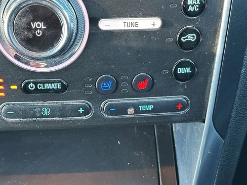 Used 2017 Ford Explorer Limited image 24