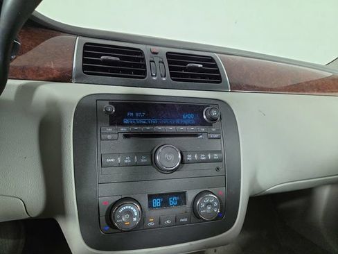 Used 2011 Buick Lucerne CXL w/ Driver Confidence Package FWD image 16