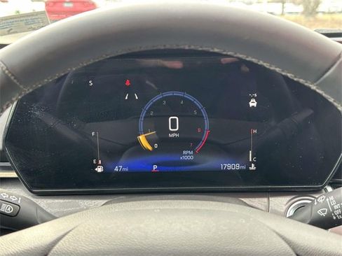 Used 2025 Chevrolet Trax ACTIV w/ Driver Confidence Package image 24