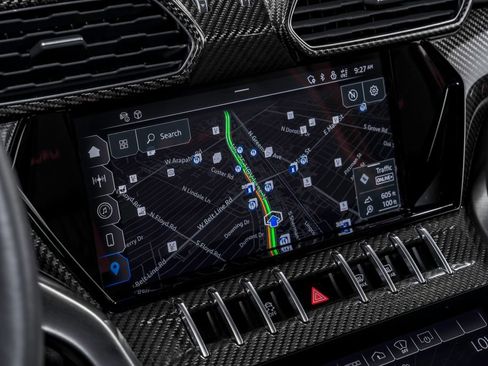 Used 2024 Lamborghini Urus Performante AWD/4WD image 27