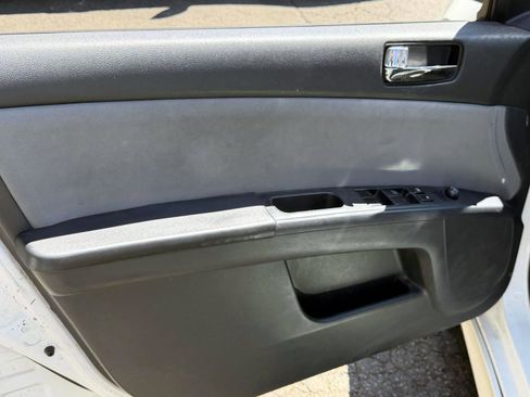 Used 2012 Nissan Sentra 2.0 SR FWD image 15