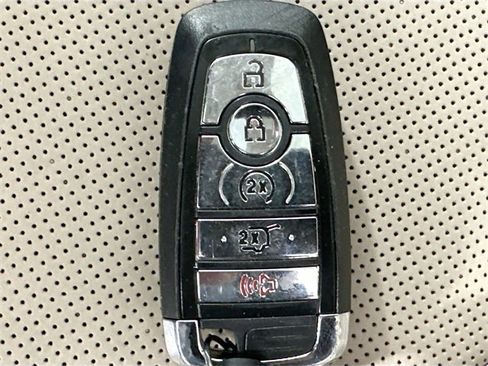 Used 2022 Lincoln Nautilus Reserve image 18