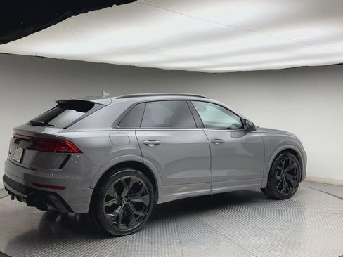 Used 2023 Audi RS Q8 AWD/4WD image 2