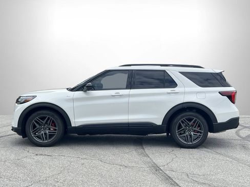 New 2026 Ford Explorer ST-Line w/ ST-Line Street Pack RWD image 23