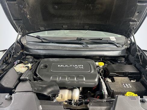 Used 2018 Jeep Cherokee Limited FWD image 32