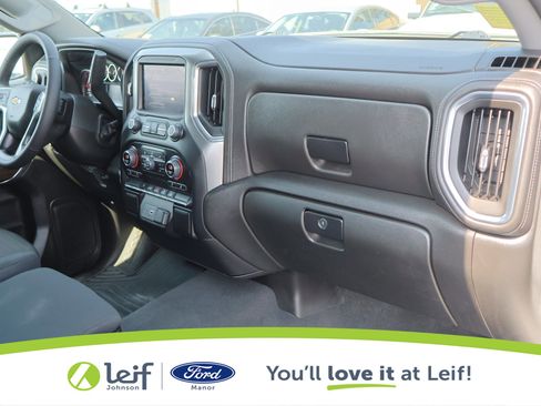 Used 2022 Chevrolet Silverado 1500 LT w/ Z71 Off-Road Package image 34