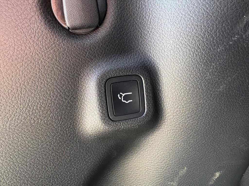 Used 2026 Jeep Compass Latitude AWD/4WD image 24