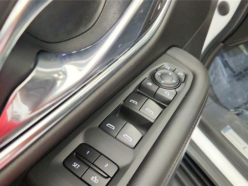 Used 2021 Chevrolet Tahoe LT w/ LT Signature Plus Package AWD/4WD image 35