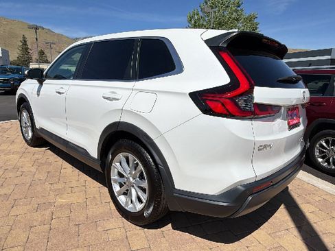 Used 2023 Honda CR-V EX-L image 3