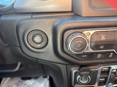 Used 2021 Jeep Wrangler Unlimited Sport S image 34