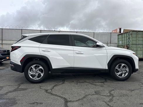 Used 2024 Hyundai Tucson SE AWD/4WD image 2