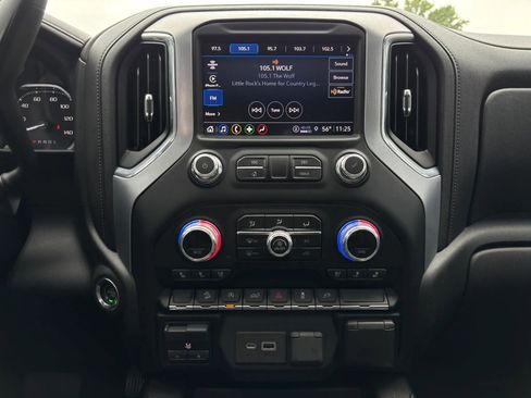 Used 2021 GMC Sierra 1500 SLT w/ SLT Premium Package AWD/4WD image 24