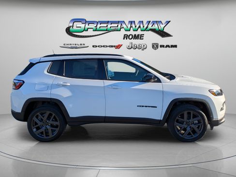 New 2026 Jeep Compass Latitude w/ Sun and Sound Group AWD/4WD image 8