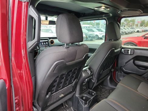 Used 2021 Jeep Gladiator Mojave image 14