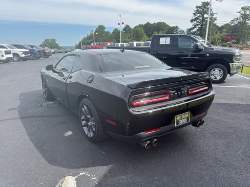 Used 2023 Dodge Challenger R/T Scat Pack RWD image 7