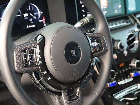 Used 2025 Rolls-Royce Cullinan Black Badge AWD/4WD image 16