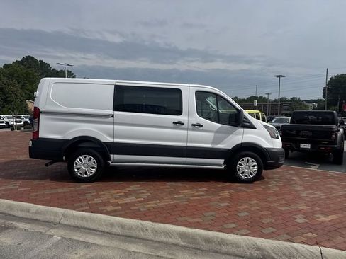 Used 2025 Ford Transit 250 Low Roof w/ Exterior Upgrade Package RWD image 37