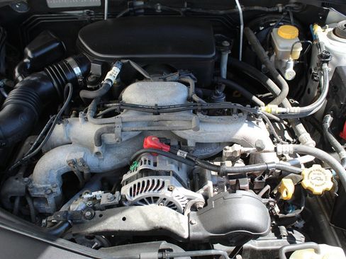 Used 2006 Subaru Outback 2.5i AWD/4WD image 10
