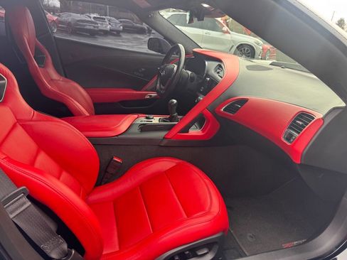 Used 2016 Chevrolet Corvette Z06 w/ 3LZ Preferred Equipment Group image 11