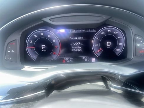 Used 2020 Audi Q8 Prestige AWD/4WD image 5