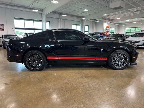 Used 2014 Ford Mustang Shelby GT500 w/ Equipment Group 821A RWD image 9