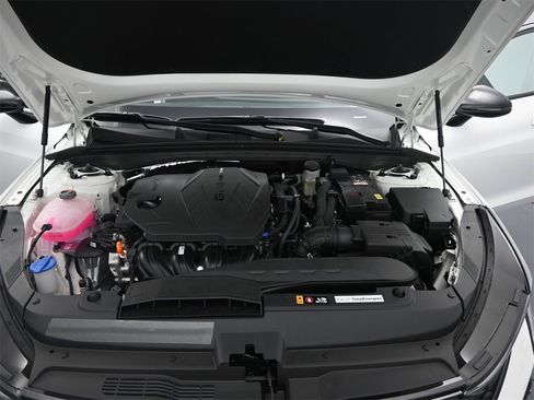 New 2026 Kia K5 GT-Line image 13