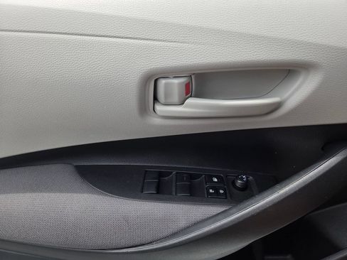 Certified 2025 Toyota Corolla LE FWD image 27
