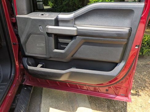 Used 2015 Ford F150 XLT w/ Equipment Group 302A Luxury RWD image 34