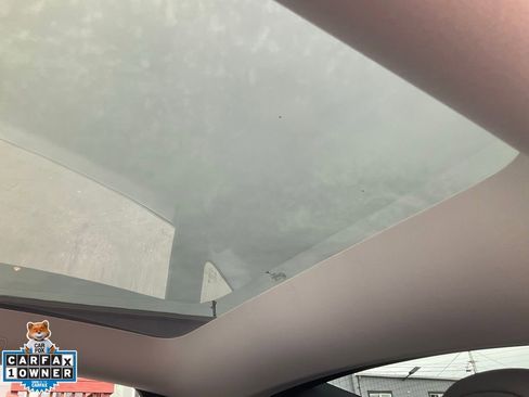 Used 2024 Tesla Model Y Long Range image 31