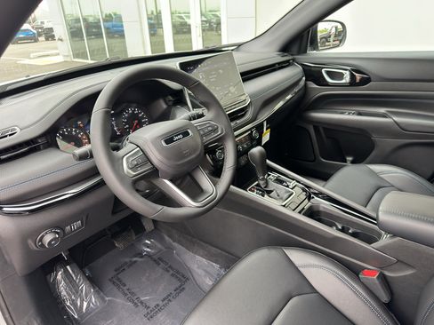 New 2026 Jeep Compass Limited AWD/4WD image 2