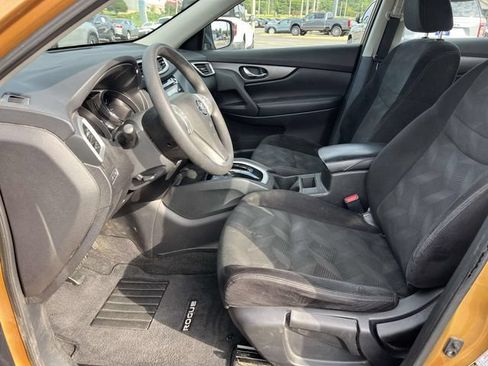 Used 2014 Nissan Rogue S FWD image 13