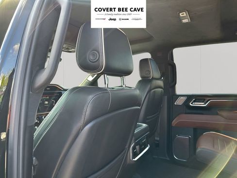 Used 2024 GMC Sierra 3500 Denali Ultimate image 19