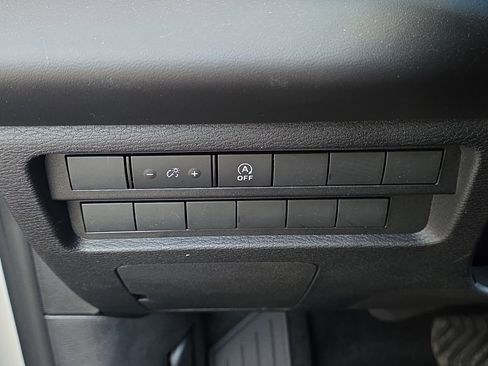 New 2026 Mitsubishi Outlander LE FWD image 29