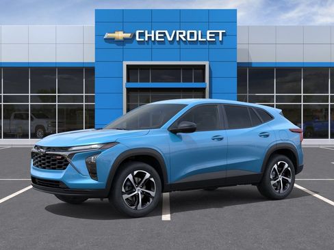 New 2026 Chevrolet Trax RS w/ Driver Confidence Package FWD image 2