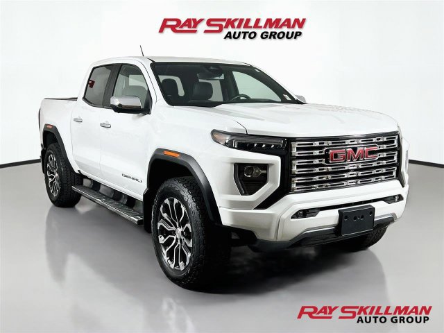 Used 2025 GMC Canyon Denali AWD/4WD image 1