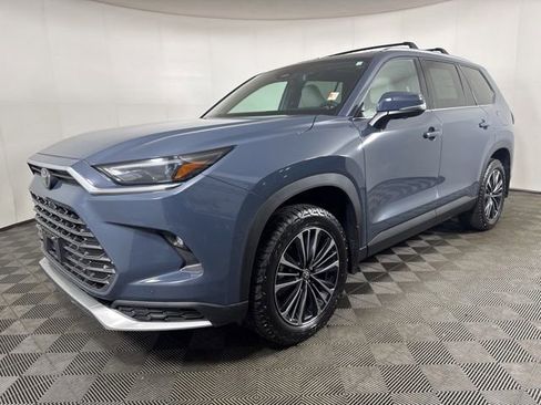 Used 2024 Toyota Grand Highlander AWD Hybrid image 8