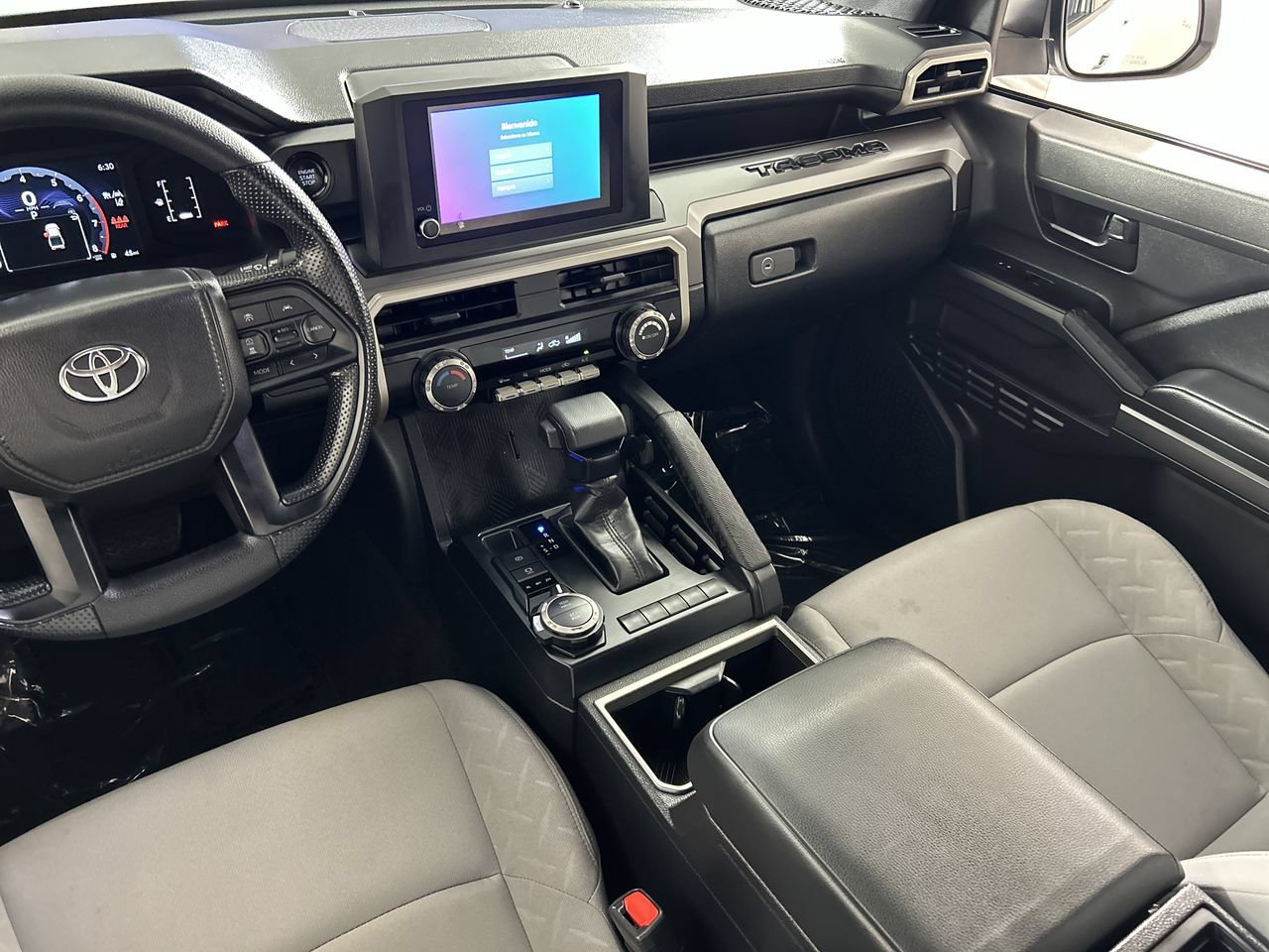 Used 2025 Toyota Tacoma SR5 AWD/4WD image 23