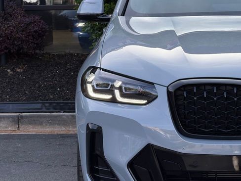 Used 2024 BMW X4 xDrive30i w/ Premium Package AWD/4WD image 4