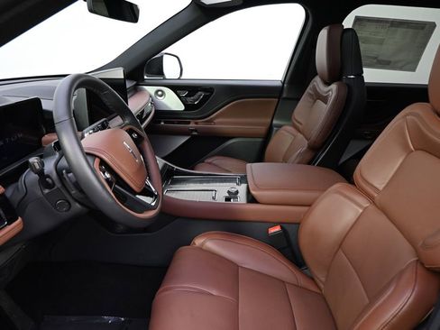 New 2026 Lincoln Aviator Reserve AWD/4WD image 13