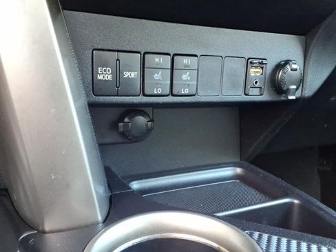 Used 2015 Toyota RAV4 Limited w/ Technology Package FWD image 23