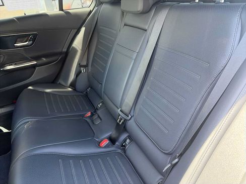 Used 2023 Mercedes-Benz C 300 Sedan image 24