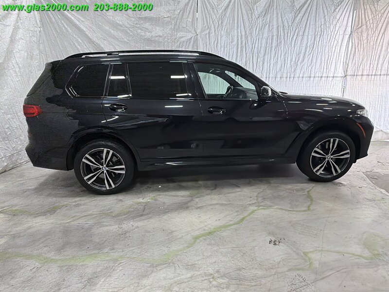Used 2022 BMW X7 xDrive40i w/ M Sport Package AWD/4WD image 14