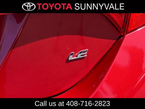 Used 2018 Toyota Corolla LE FWD image 13