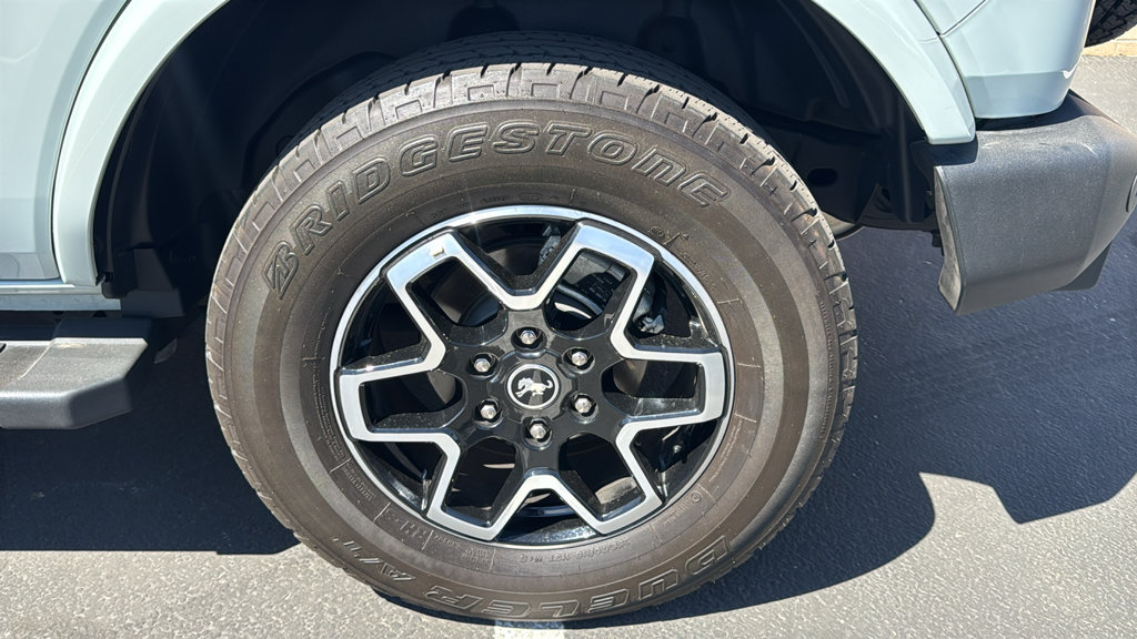 Certified 2023 Ford Bronco Outer Banks AWD/4WD image 9