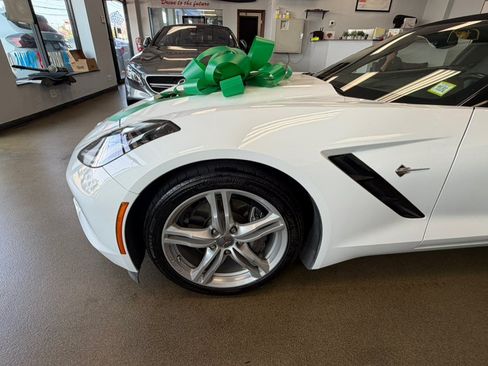Used 2016 Chevrolet Corvette Stingray Convertible w/ 3LT Preferred Equipment Group RWD image 28
