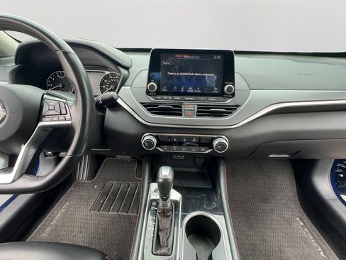 Used 2024 Nissan Altima 2.5 SR FWD image 14