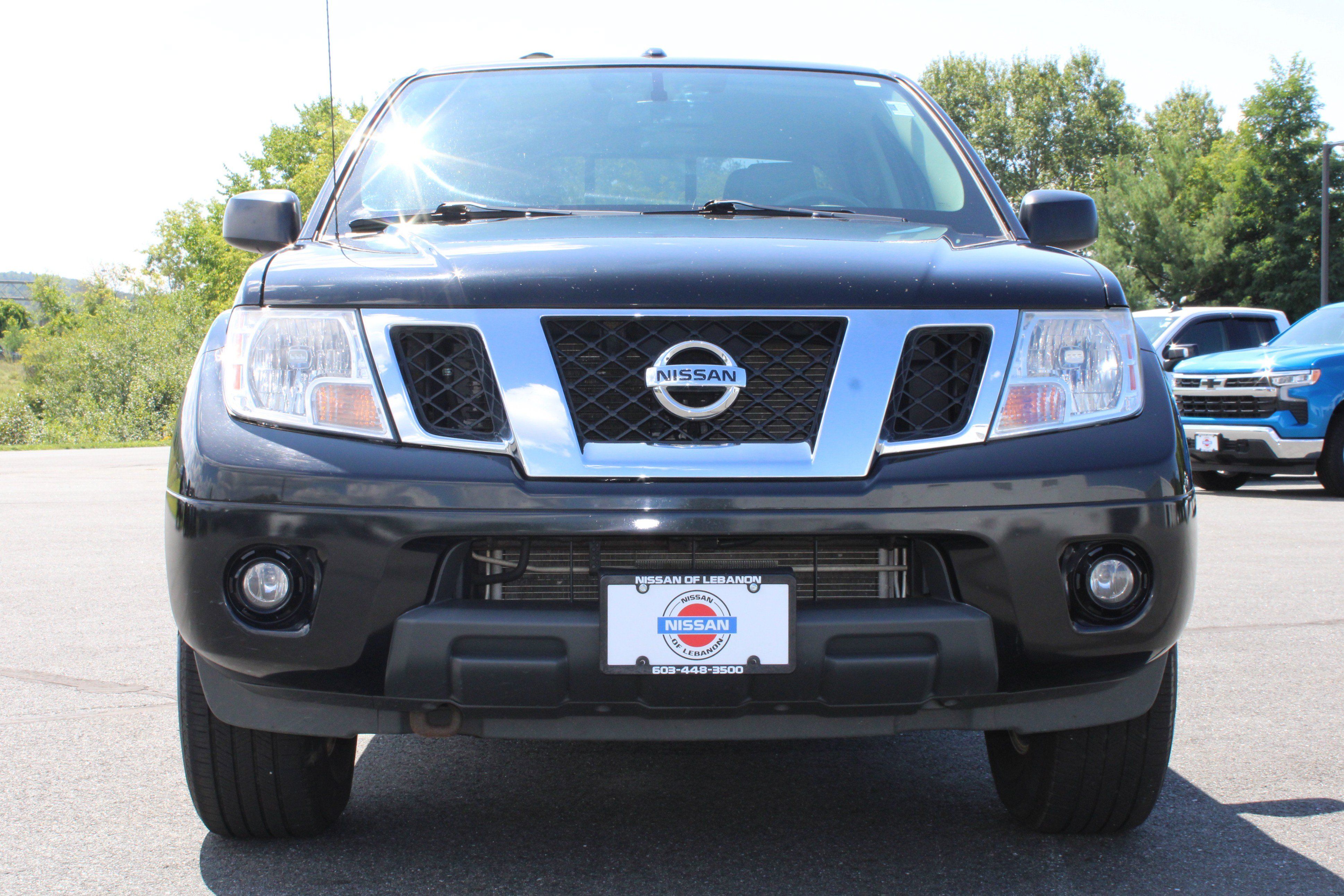 Used 2017 Nissan Frontier SV w/ SV Value Truck Package AWD/4WD image 13