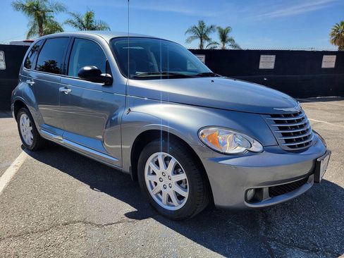 Used 2010 Chrysler PT Cruiser image 7