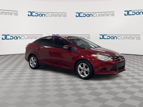 Used 2013 Ford Focus SE FWD image 2
